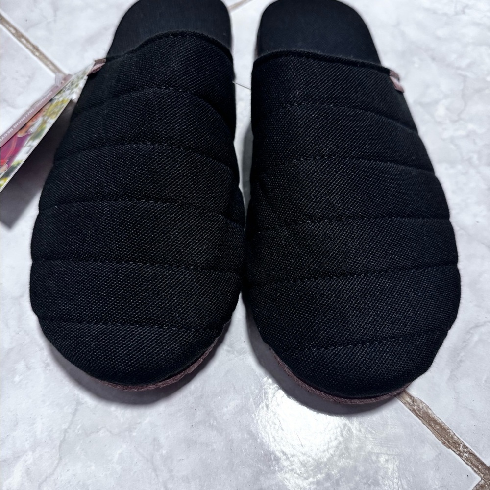 Black Quilted Slip-On Women's Slippers - Picture 6 of 9